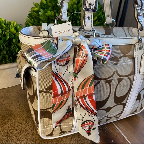 Coach Vintage Signature Gallery Tassel Tote Shoulder Bag - Picture 3 of 16